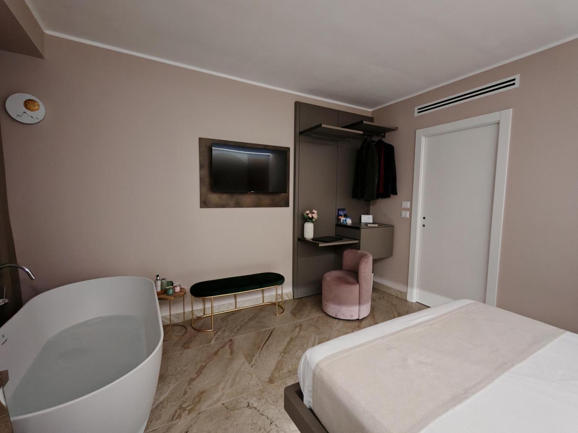 Effe4 Lovely Room Bari Eksteriør billede
